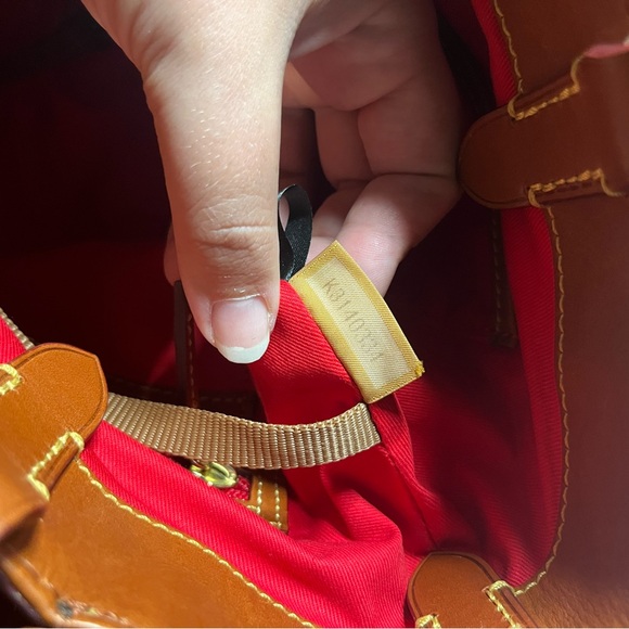 Dooney & Bourke Gretta bag - Picture 13 of 14